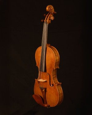 Violon n°17 vue de trois-quart droite Jean Sidler Bienne