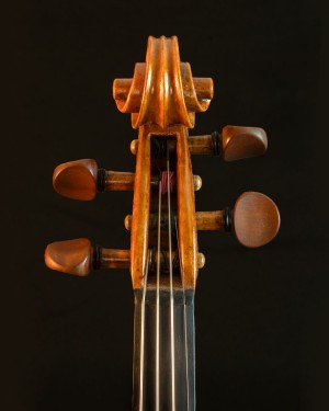 Violon n°17 Tête vue de face Jean Sidler Bienne