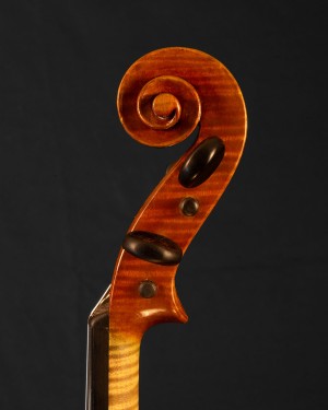 Violon n°18 têtevue de droite Jean Sidler Bienne
